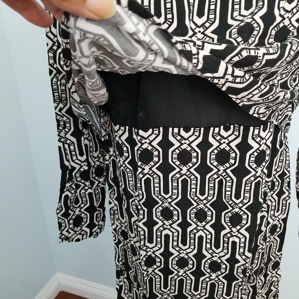 H&M Black & White Geometric Print Dress 92320-5D6 - Picture 5 of 6